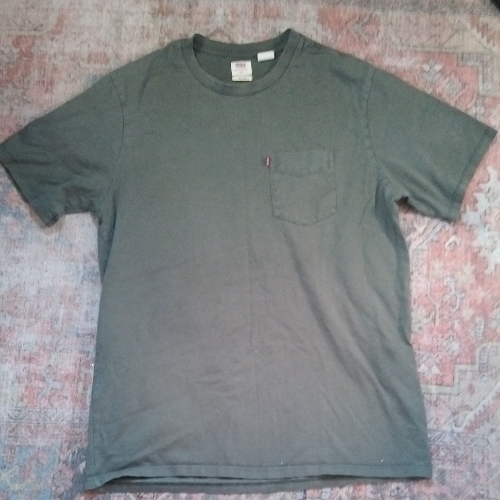 Levi's Classic Olive Short Sleeve Tee - Small 100% Cotton